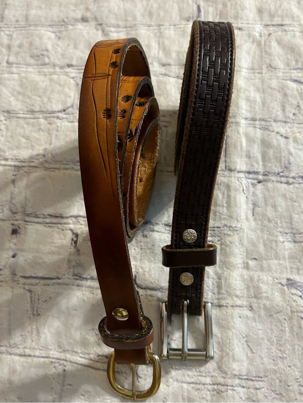 LOT OF (2) THIN WESTERN STYLE MENS EMBROIDERED BELTS BROWN & CARMEL